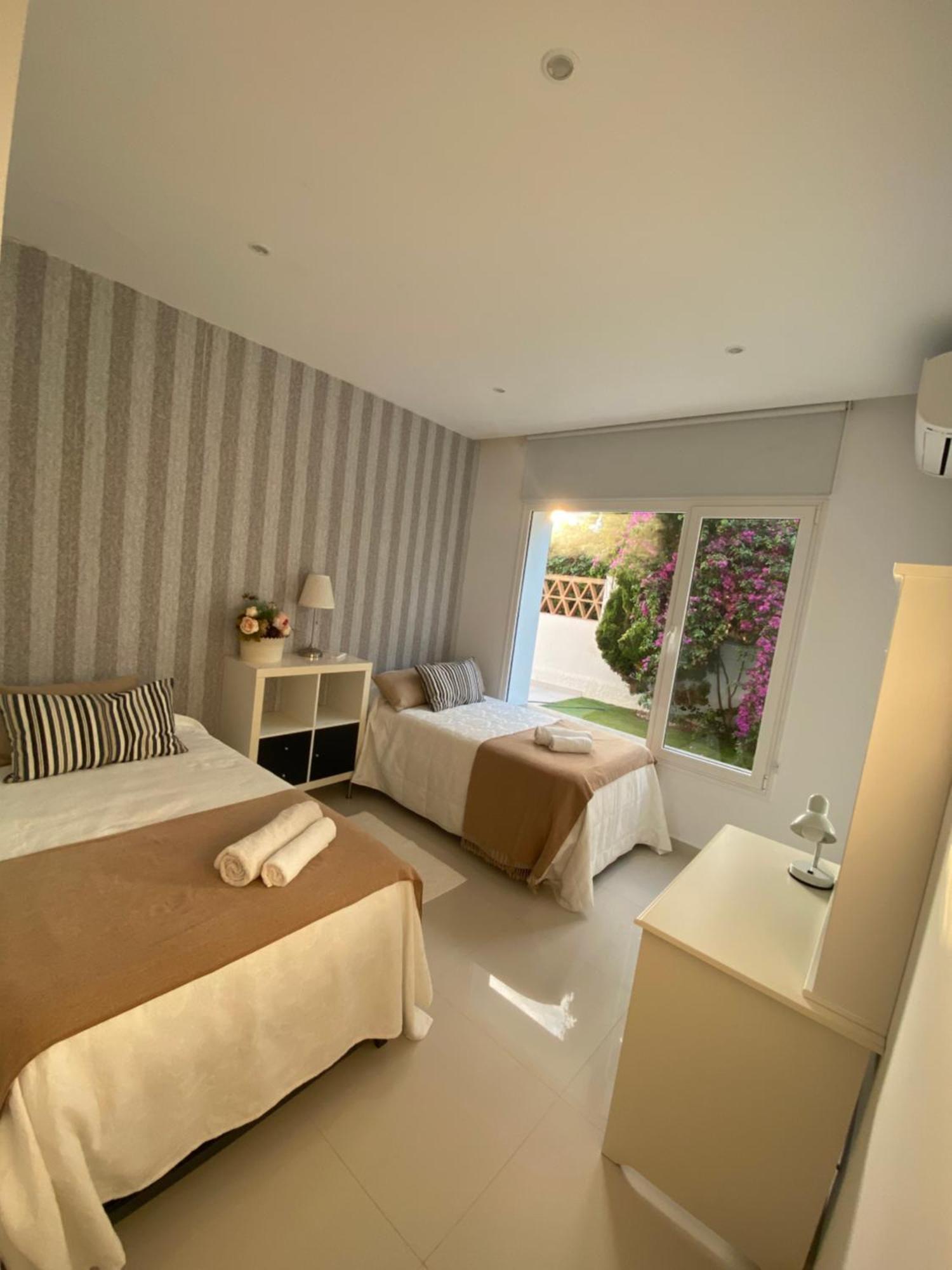 Beachfront House * Marbella